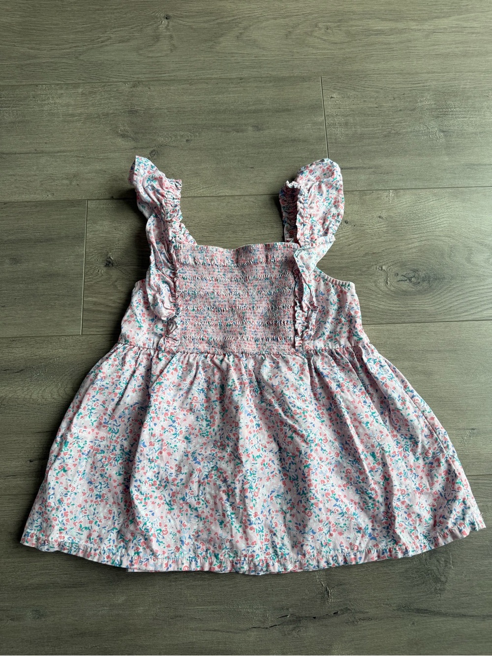 Crown & Ivy floral smocked tank top - size medium